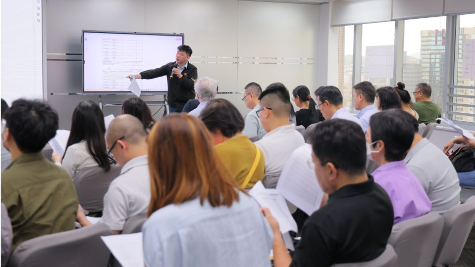 ESG Training with Tutor